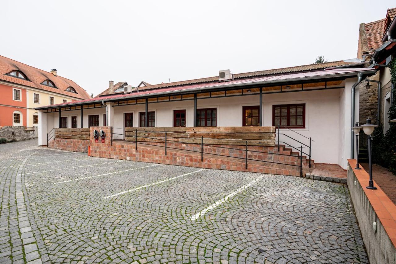 Hotel Dvur Hoffmeister Velké Číčovice Exterior foto